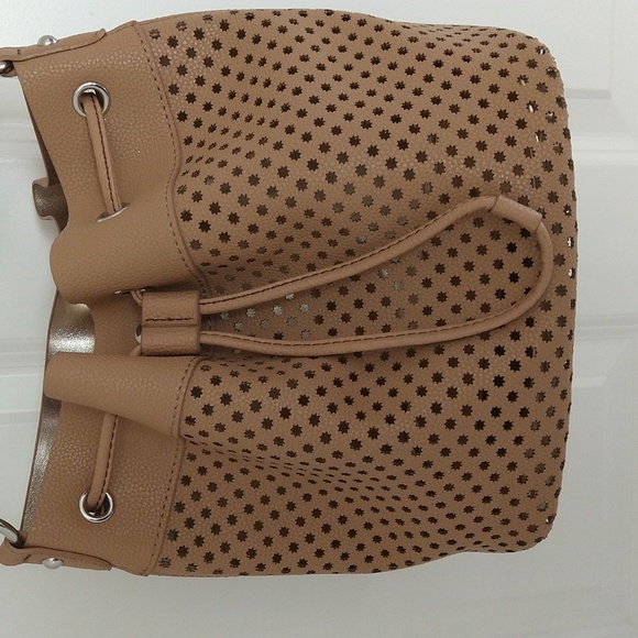 Nine West Drawstring Tan Bucket Bag, In Like New Condition, - Picture 1 of 16